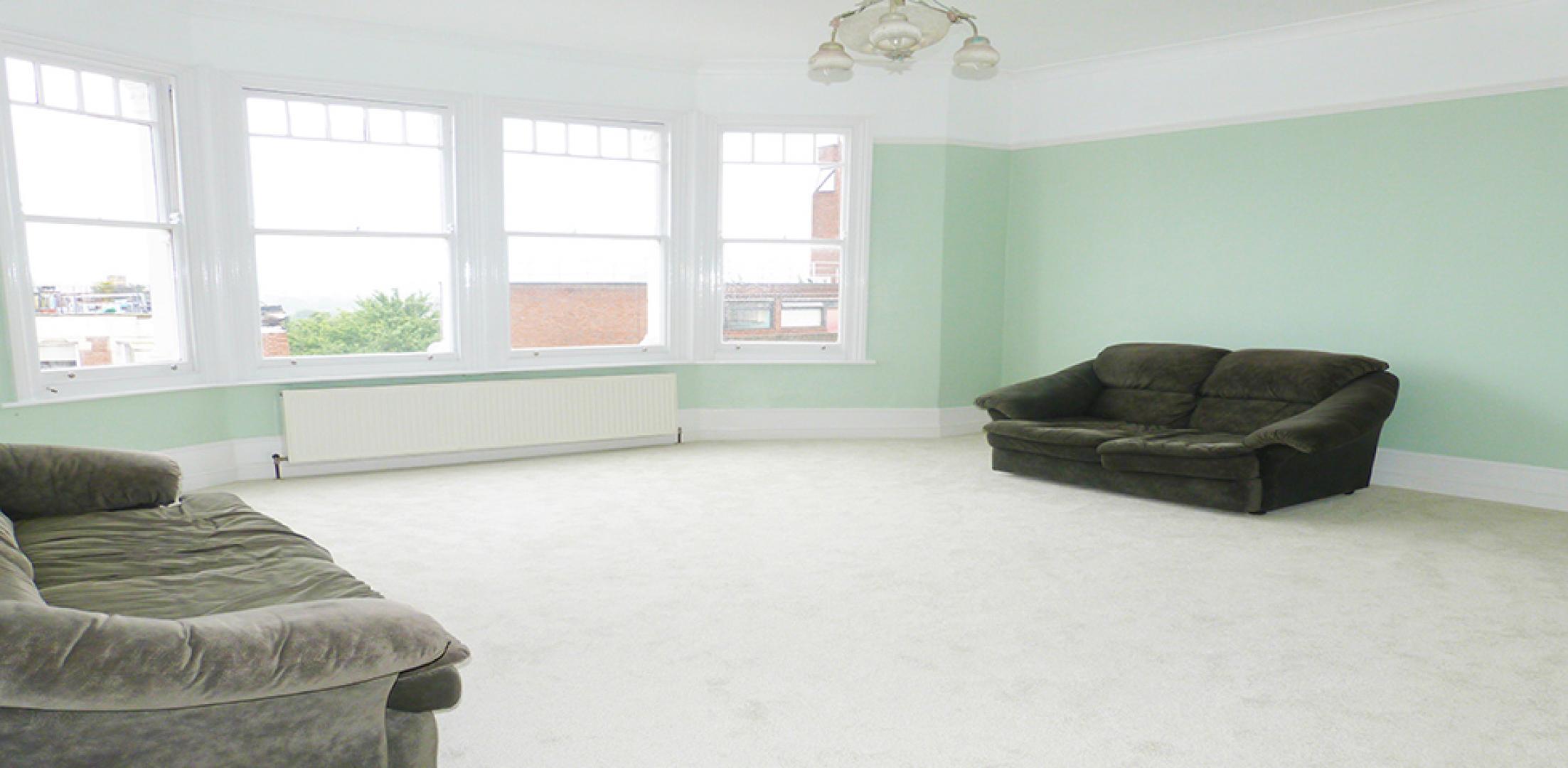 			LET, 3 Bedroom, 1 bath, 1 reception Flat			 Mill Lane, WEST HAMPSTEAD